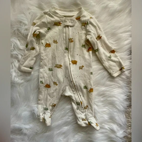 Newborn Onesie - Picture 1 of 1